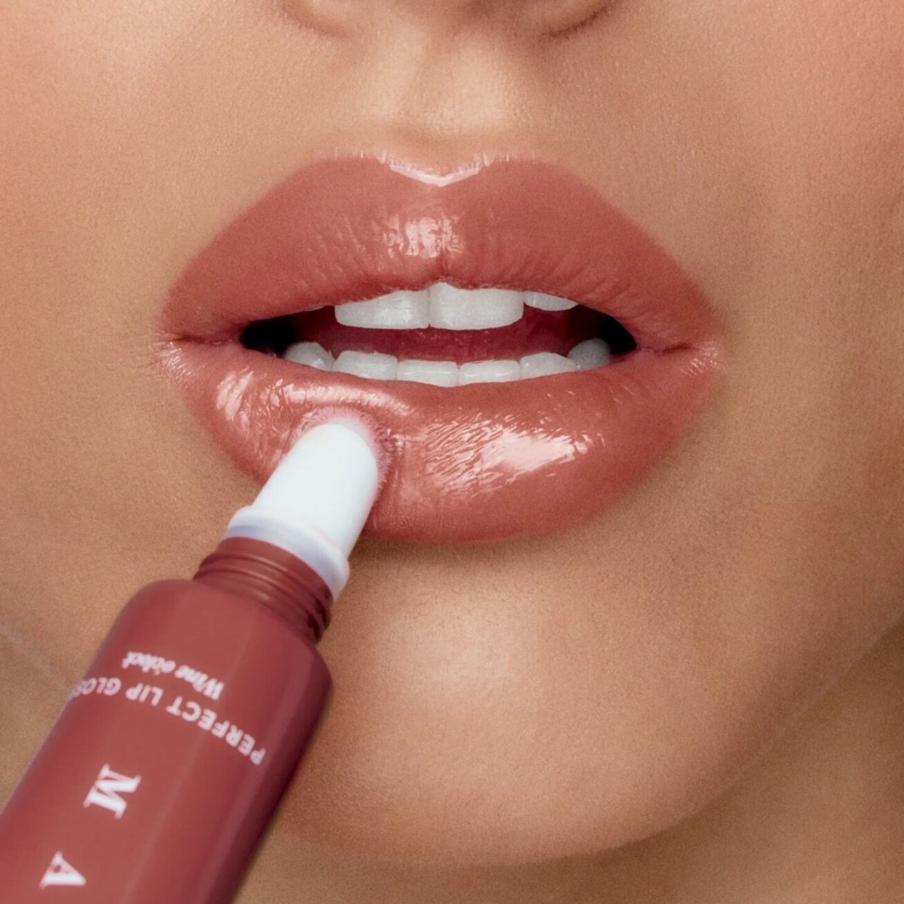 Masqmai Perfect lip gloss lūpų blizgis, WINE O'CLOCK 11g 2 Masqmai Perfect lip gloss lūpų blizgis, WINE O'CLOCK 11g 2