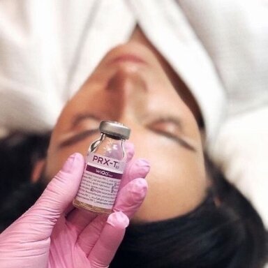 Odos atnaujinimas PRX-T33 biorevitalizacija be adatų (procedūra)